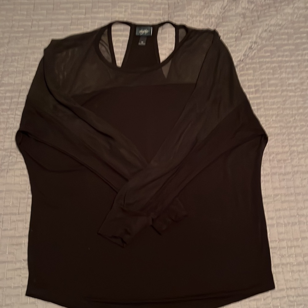 Daytrip size M mesh long sleeved shirt
